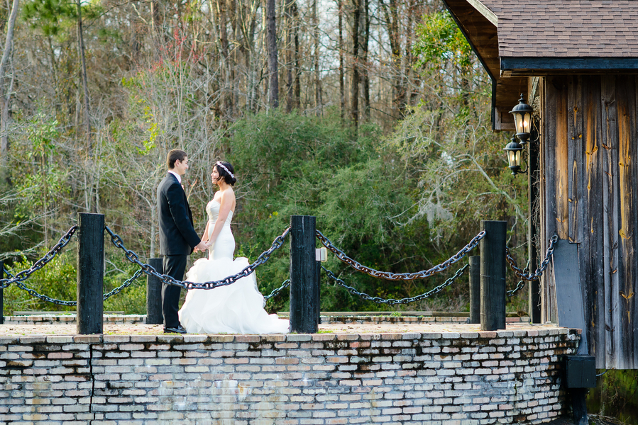 Pyatt and Howick Barn Wedding Couple Photo | The Keeler Property Jacksonville FL
